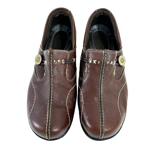 Clarks Bendables Size 7.5 M Brown Leather Loafer Slip On Upper w/ Button, 35063 - Picture 2 of 12